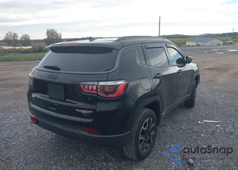 2020 Jeep Compass Trailhawk 4X4 z USA, uszkodzony, nr VIN 3C4NJDDB2LT170387